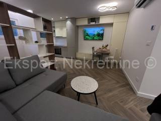 Flat in a building, Sale, Split, Split