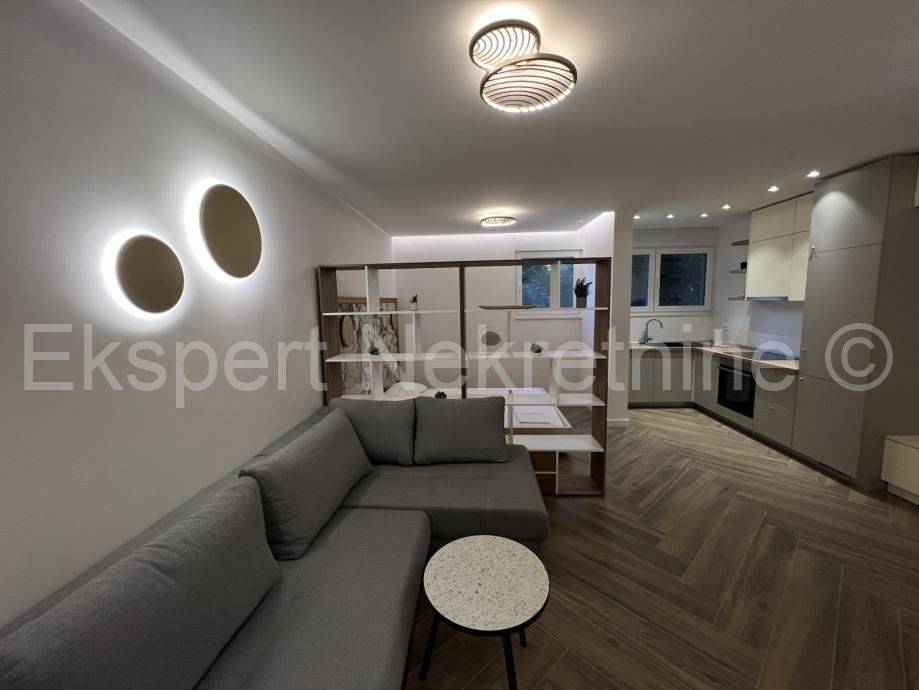 Flat in a building, Sale, Split, Split