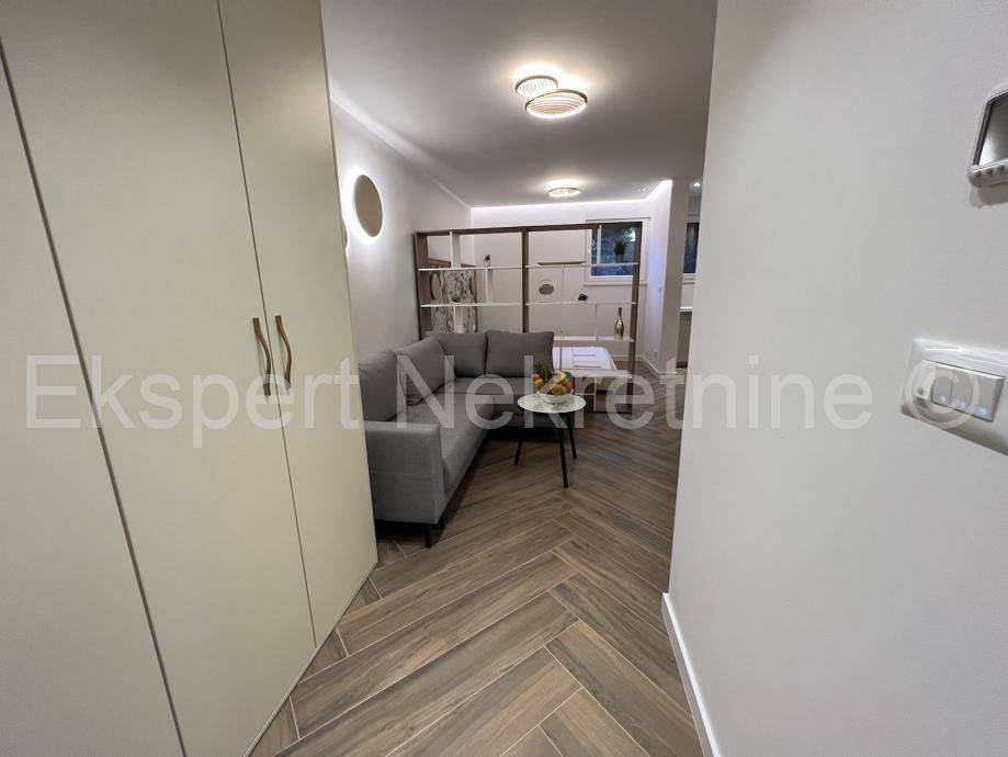 Flat in a building, Sale, Split, Split