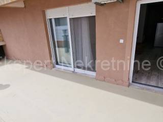 Flat in a building, Sale, Okrug, Okrug Gornji