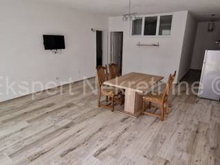 Flat in a building, Sale, Okrug, Okrug Gornji