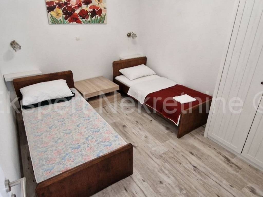 Flat in a building, Sale, Okrug, Okrug Gornji