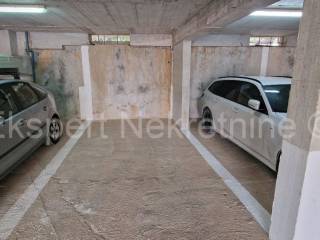Flat in a building, Sale, Okrug, Okrug Gornji