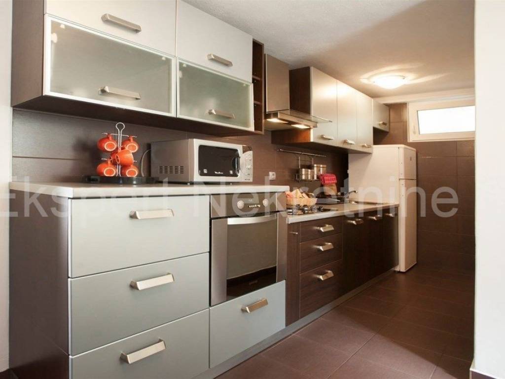 Terraced house, Sale, Split, Split