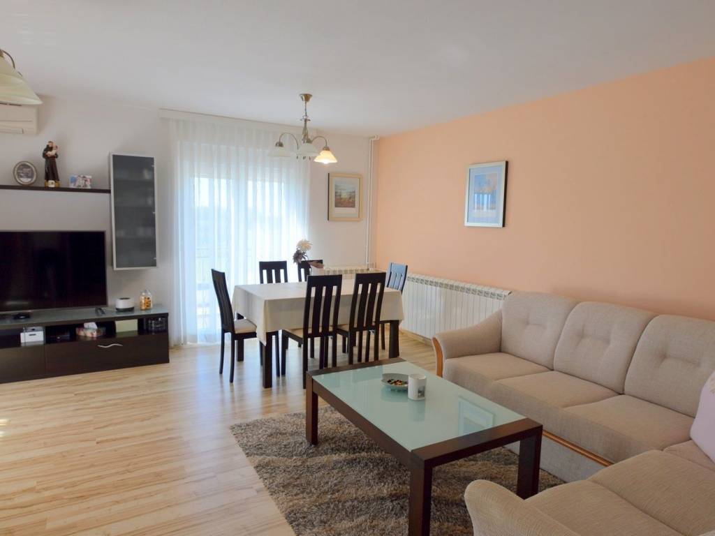Flat in a building, Sale, Poreč, Poreč