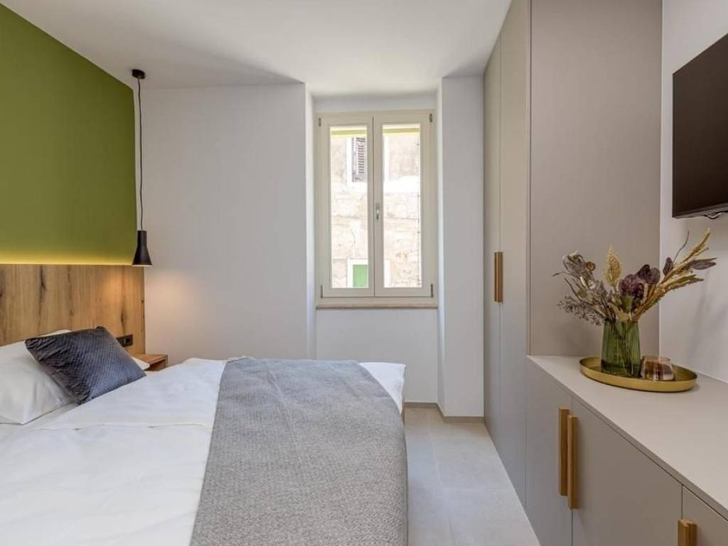 House with apartments, Sale, Vrsar, Vrsar