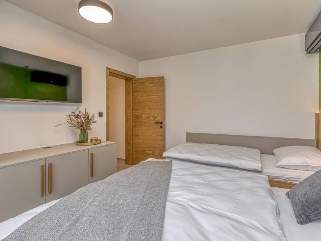 House with apartments, Sale, Vrsar, Vrsar