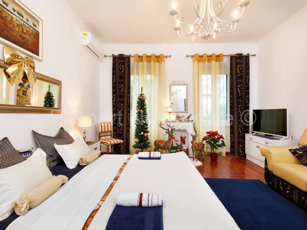 Flat in a building, Sale, Split, Split