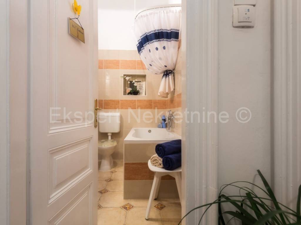 Flat in a building, Sale, Split, Split