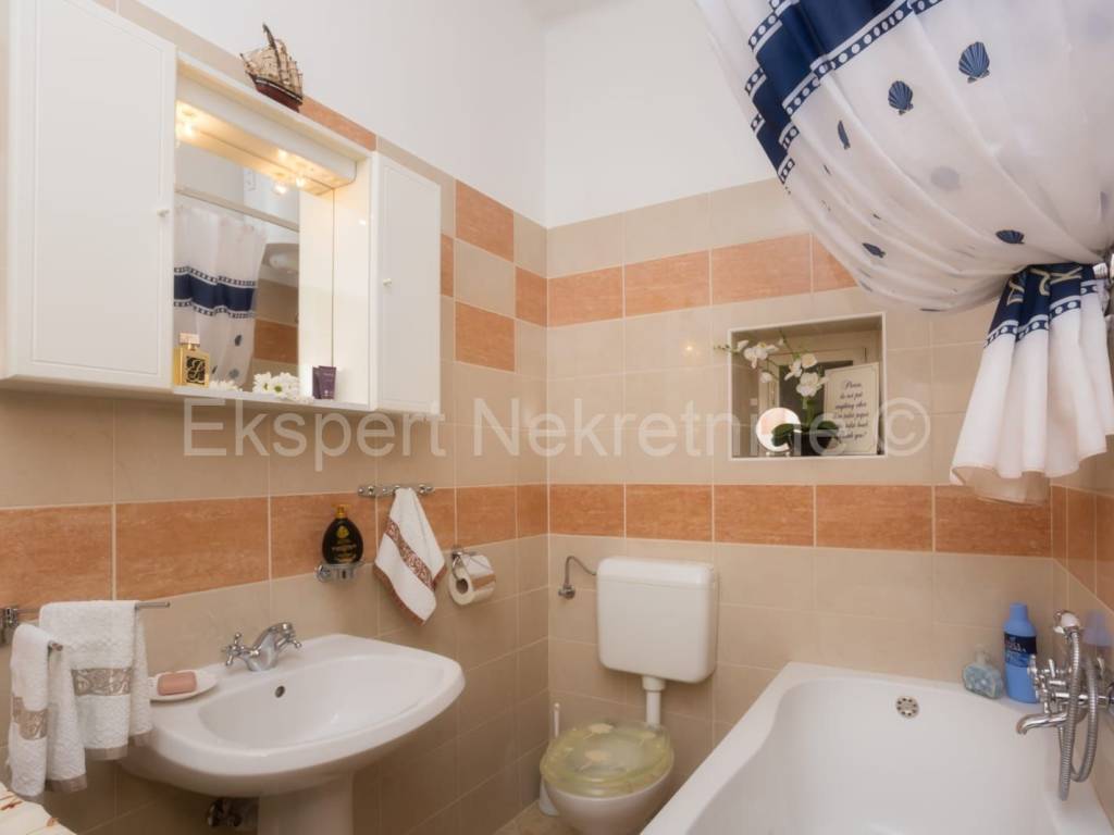 Flat in a building, Sale, Split, Split