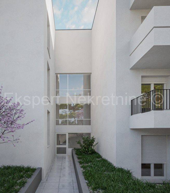 Flat in a new building, Sale, Okrug, Okrug Gornji