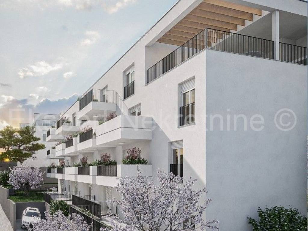 Flat in a new building, Sale, Okrug, Okrug Gornji