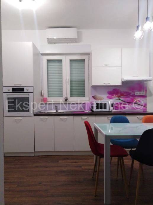 Flat in a house, Sale, Omiš, Omiš