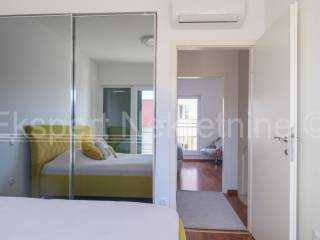 Stan u zgradi, Prodaja, Okrug, Okrug Gornji