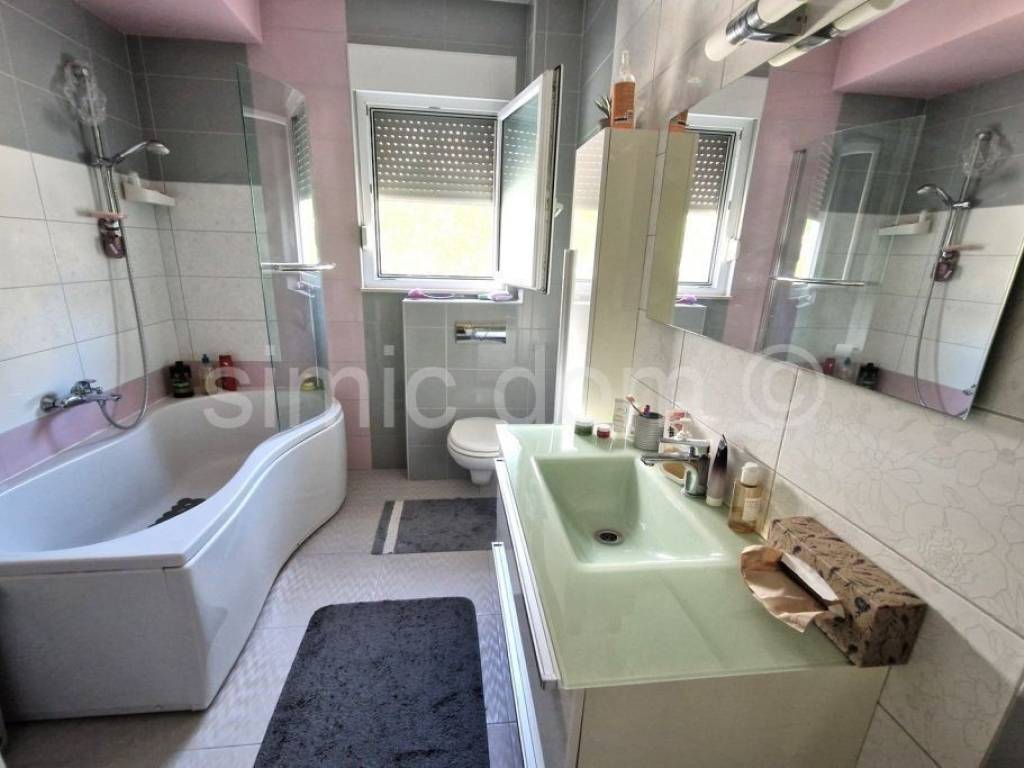 Detached house, Sale, Okrug, Okrug Gornji