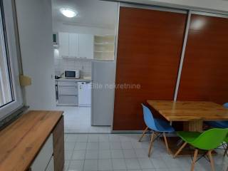 Flat in a building, Sale, Pula, Pula