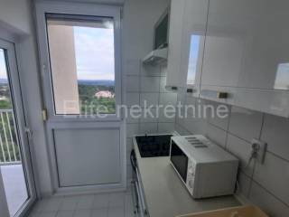 Flat in a building, Sale, Pula, Pula