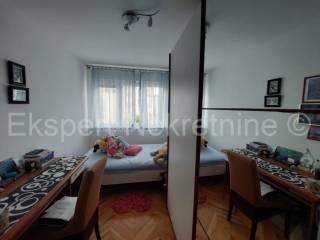 Flat in a building, Sale, Split, Split