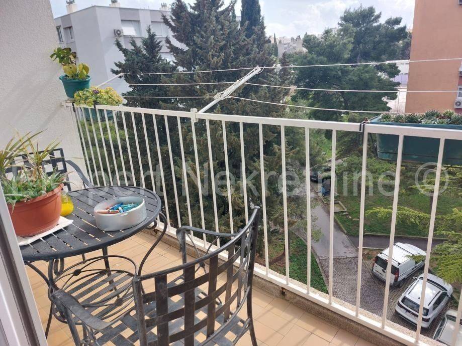 Flat in a building, Sale, Split, Split