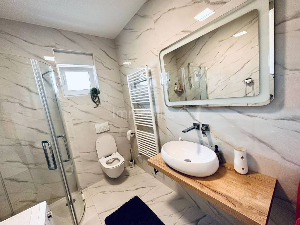 Flat in a new building, Sale, Pula, Pula