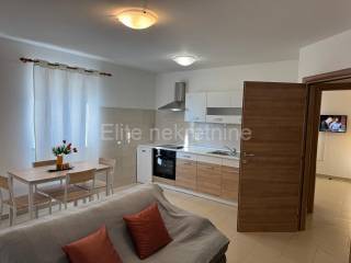 Flat in a building, Sale, Pula, Pula