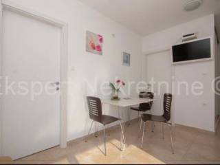 Flat in a building, Rent, Trogir, Saldun
