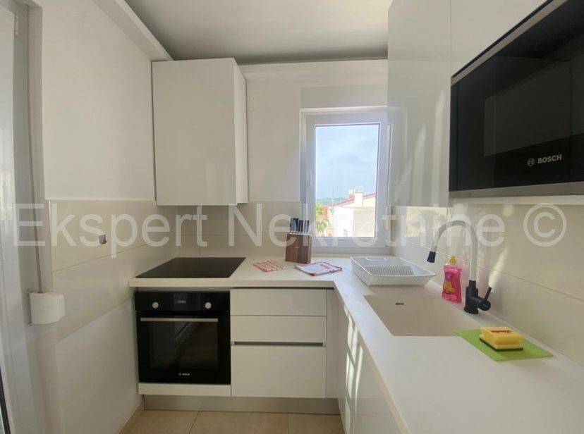 Flat in a building, Rent, Trogir, Saldun