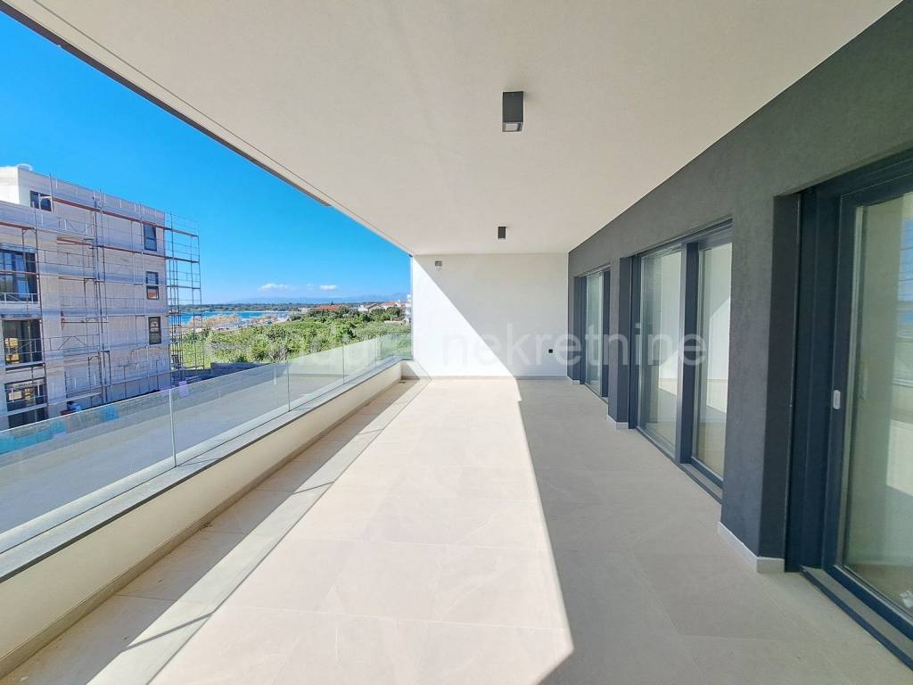 Apartman na moru, Prodaja, Nin, Zaton