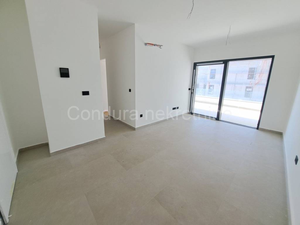Apartman na moru, Prodaja, Nin, Zaton