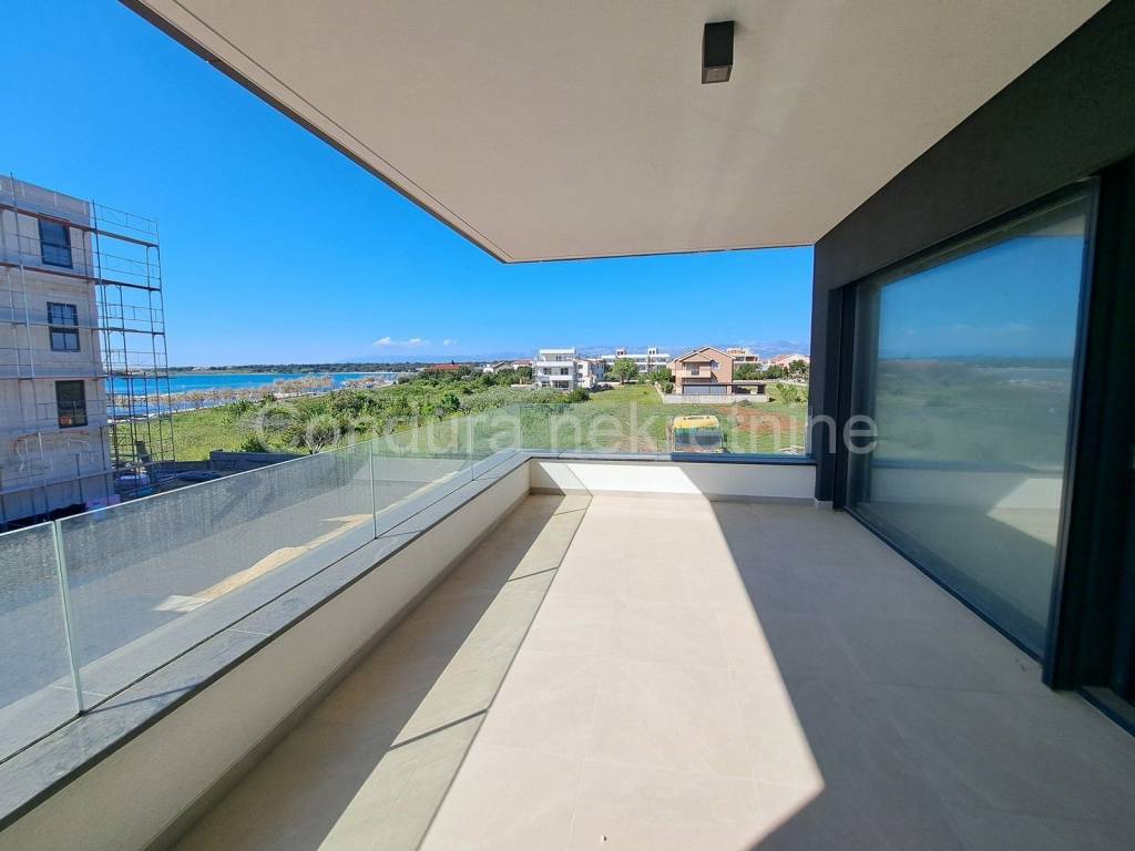 Apartman na moru, Prodaja, Nin, Zaton