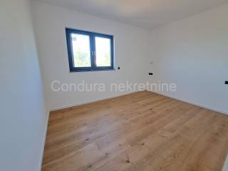 Apartman na moru, Prodaja, Nin, Zaton