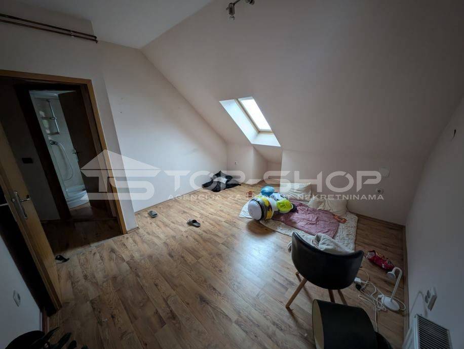 Semi-detached house, Rent, Zagreb, Peščenica - Žitnjak