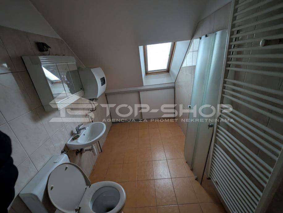 Semi-detached house, Rent, Zagreb, Peščenica - Žitnjak