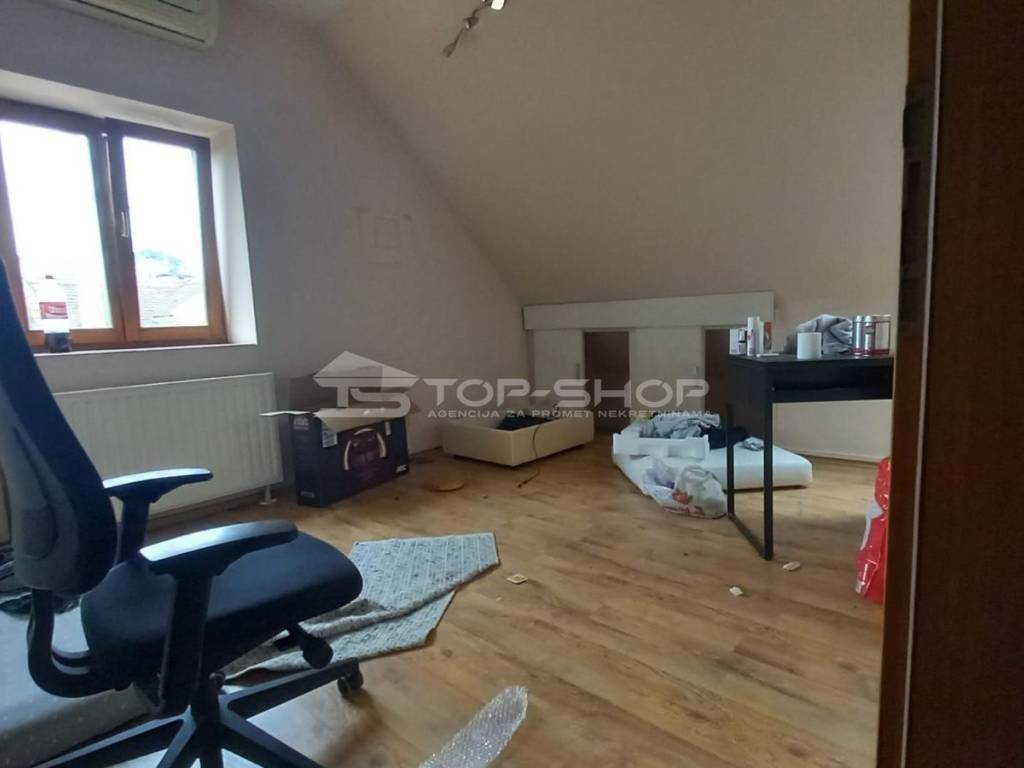 Semi-detached house, Rent, Zagreb, Peščenica - Žitnjak