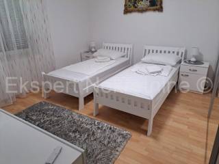 Flat in a house, Sale, Split, Split
