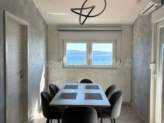 Flat in a building, Sale, Dugi rat, Jesenice
