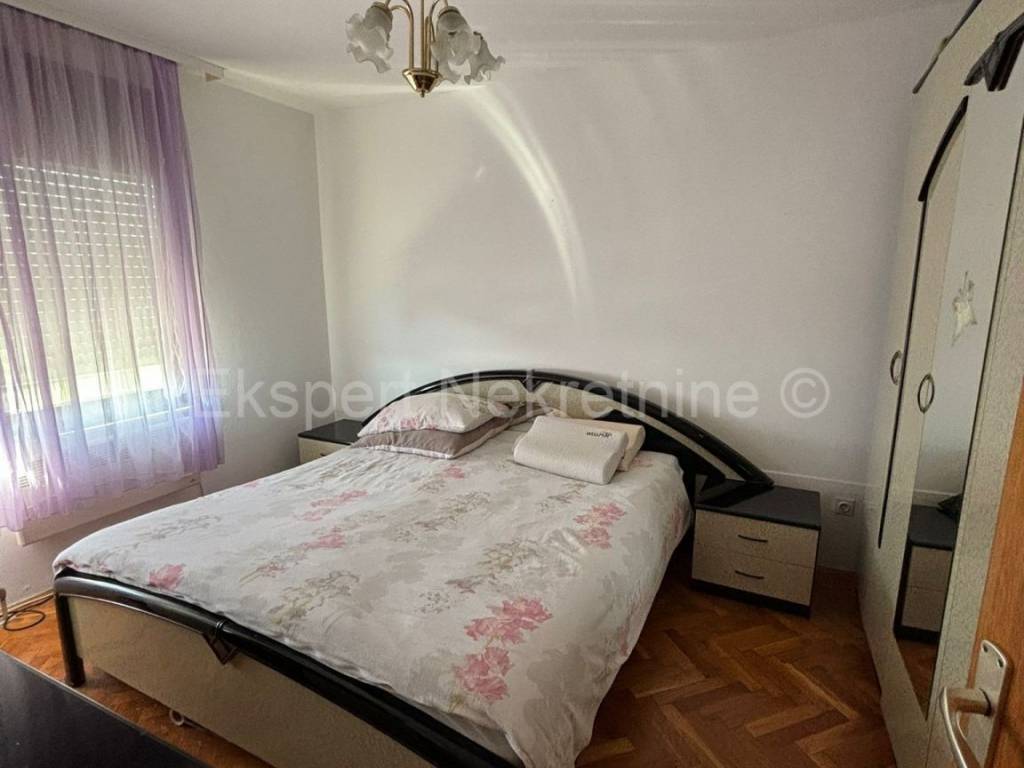Flat in a building, Sale, Dugi rat, Jesenice