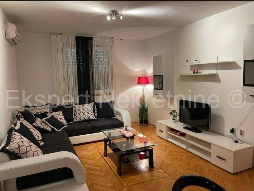 Flat in a building, Rent, Split, Split