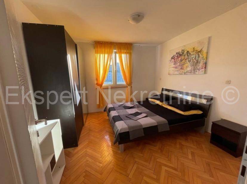 Flat in a building, Rent, Split, Split
