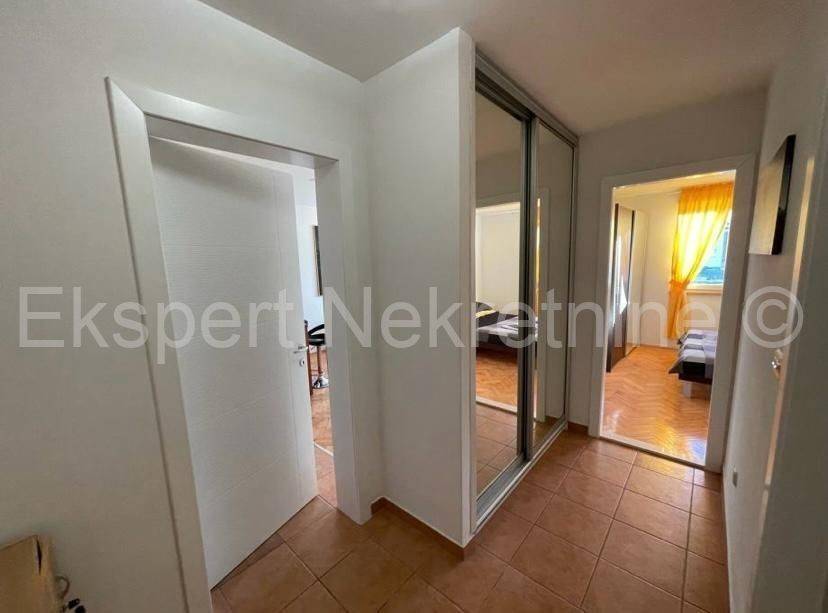 Flat in a building, Rent, Split, Split