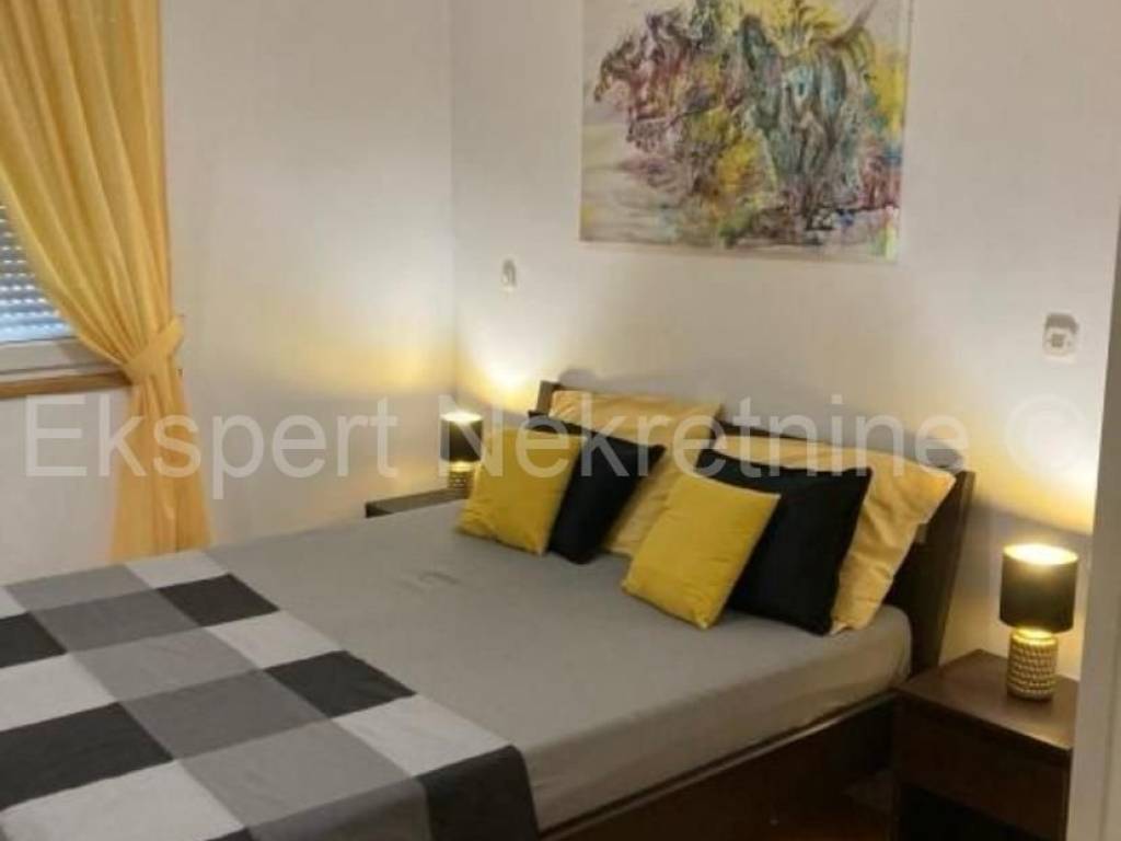 Flat in a building, Rent, Split, Split