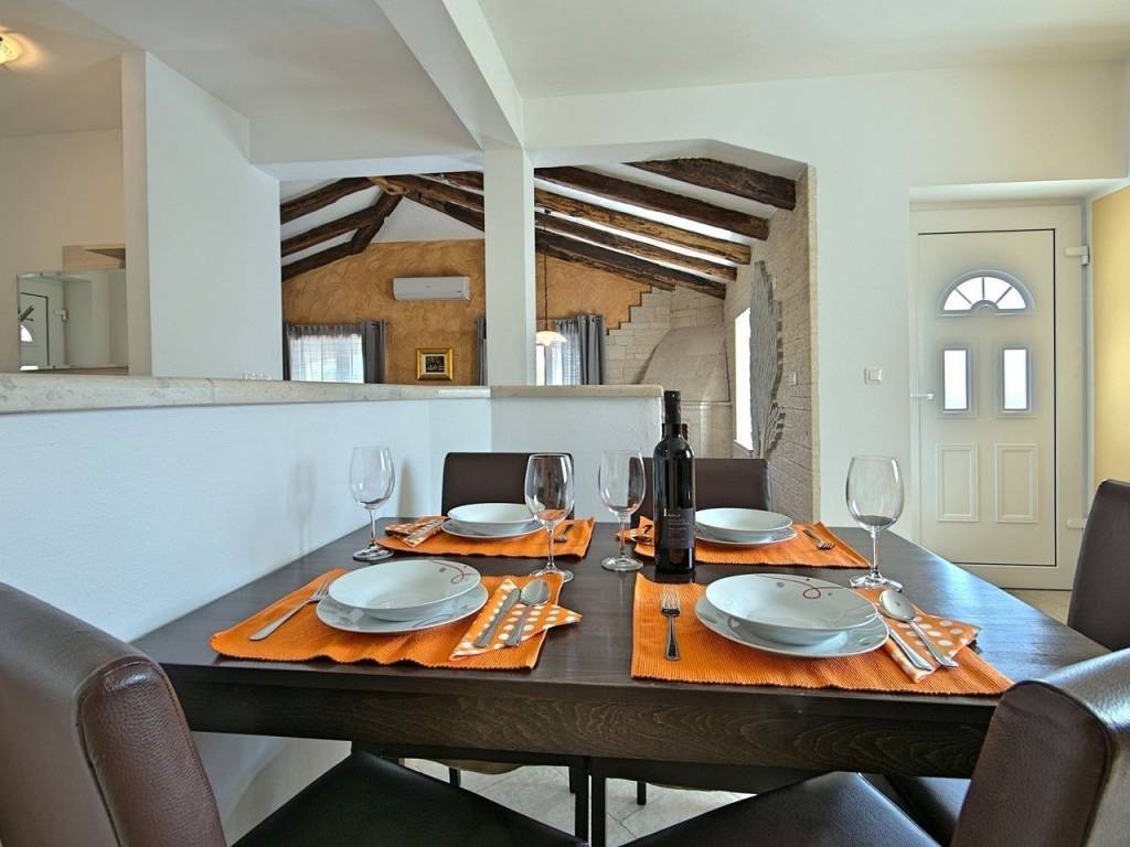Stone house, Sale, Kaštelir-Labinci, Kaštelir