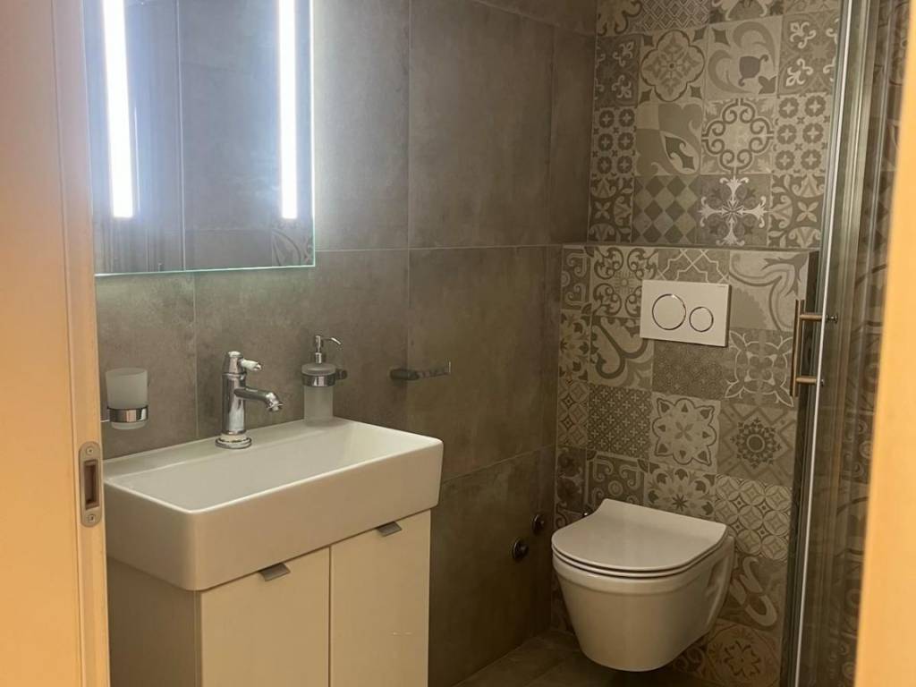 Kamena kuca, Prodaja, Porec, Porec
