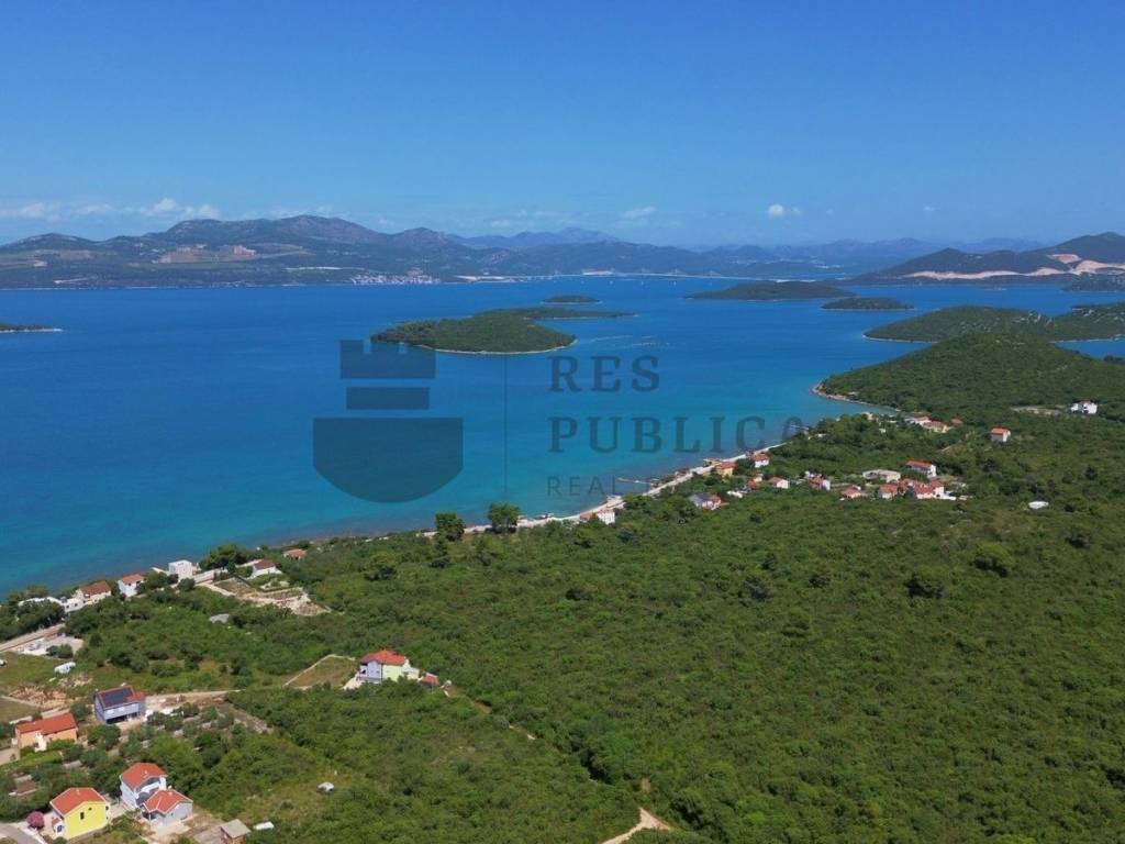 Plot for construction of mixed-use property, Sale, Janjina, Drače