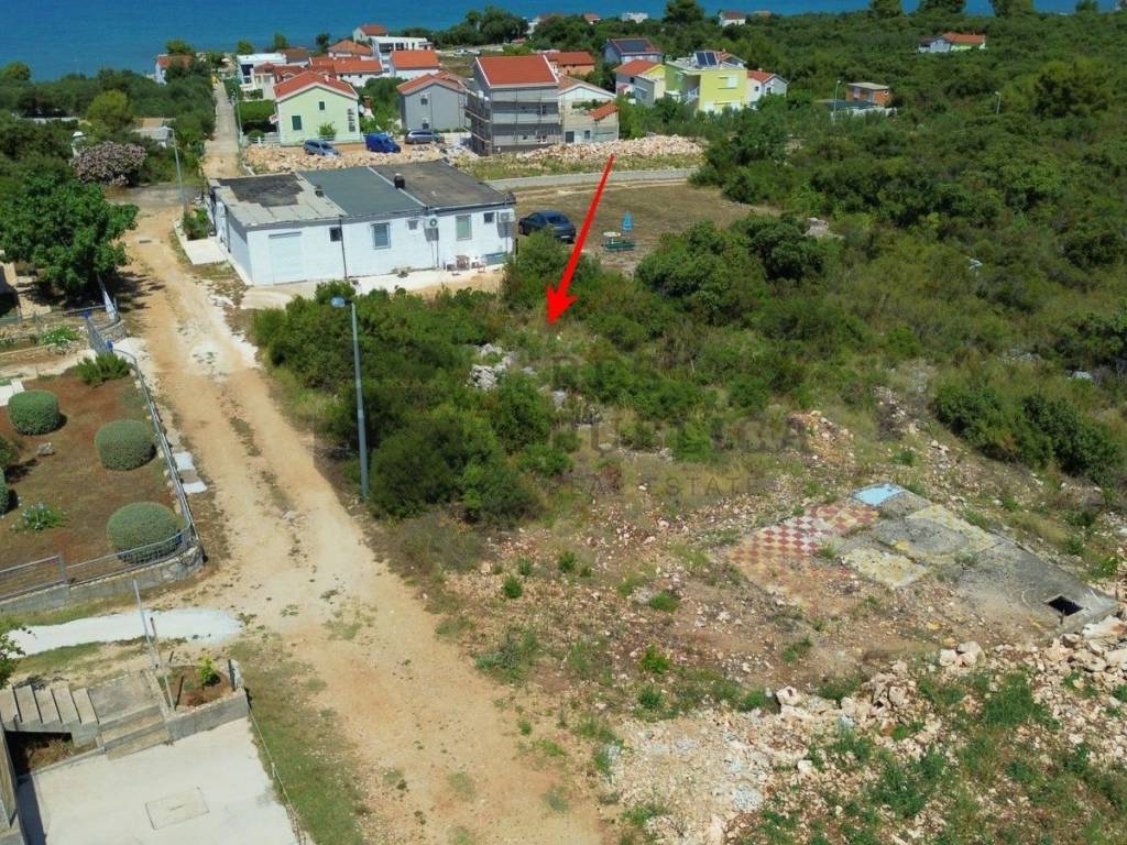 Plot for construction of mixed-use property, Sale, Janjina, Drače