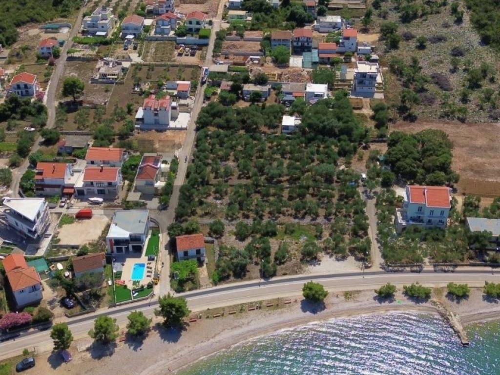 Plot for construction of mixed-use property, Sale, Janjina, Drače