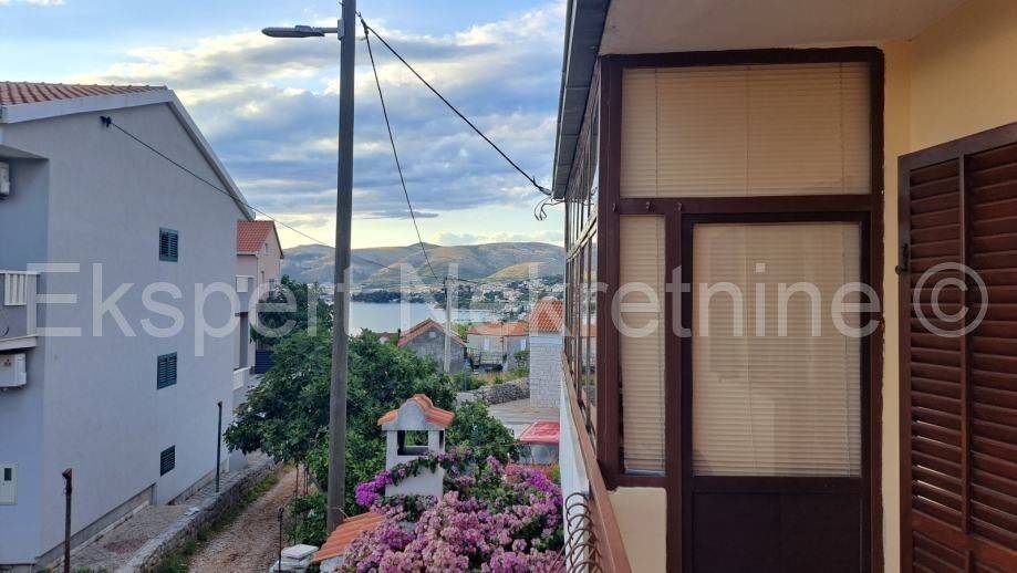 Flat in a house, Sale, Okrug, Okrug Gornji