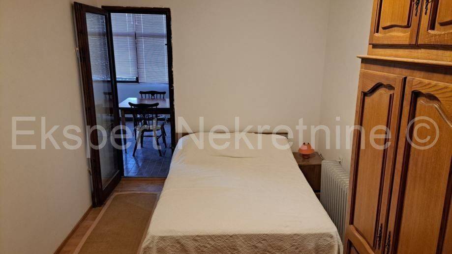 Flat in a house, Sale, Okrug, Okrug Gornji