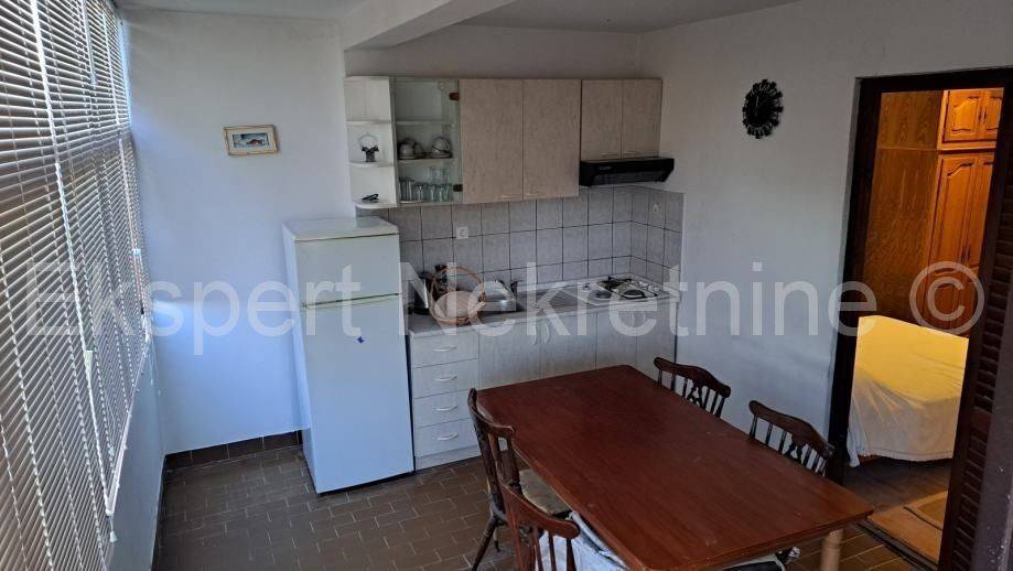 Flat in a house, Sale, Okrug, Okrug Gornji