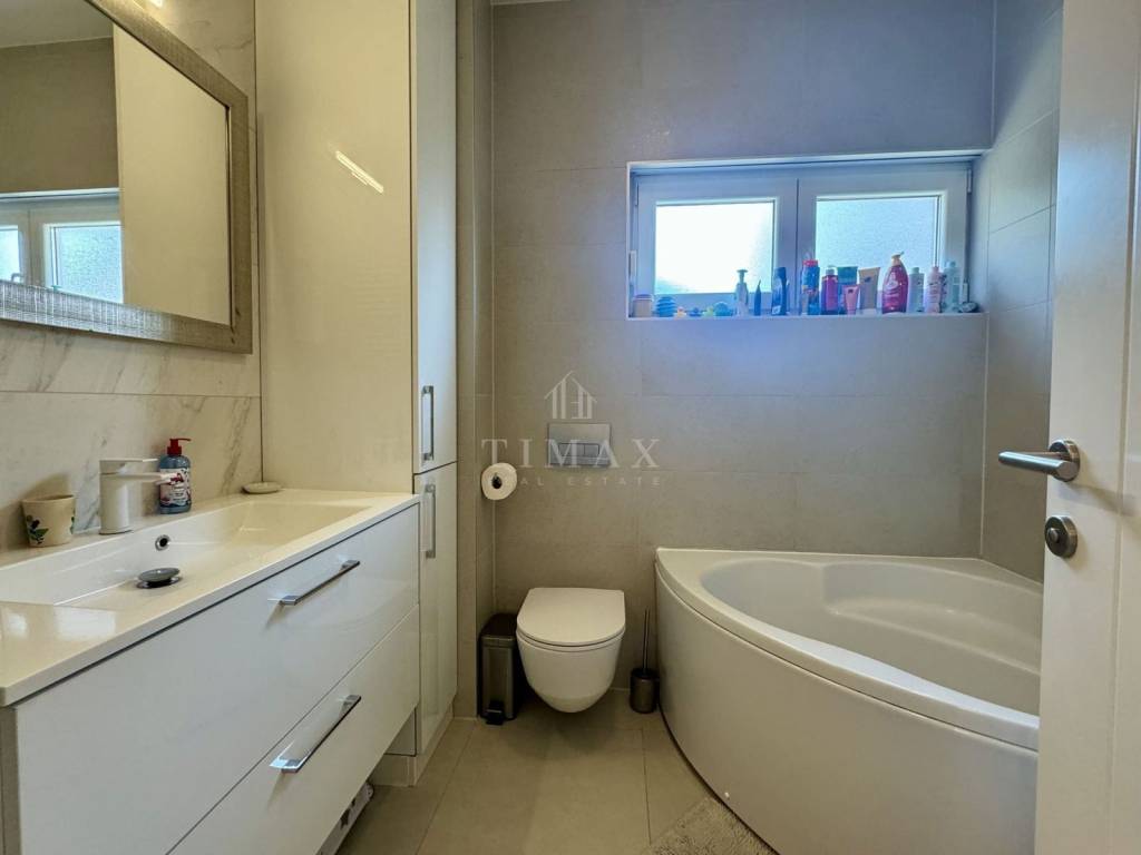 Flat in a building, Sale, Zagreb, Maksimir